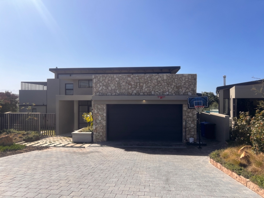 5 Bedroom Property for Sale in Oubaai Western Cape